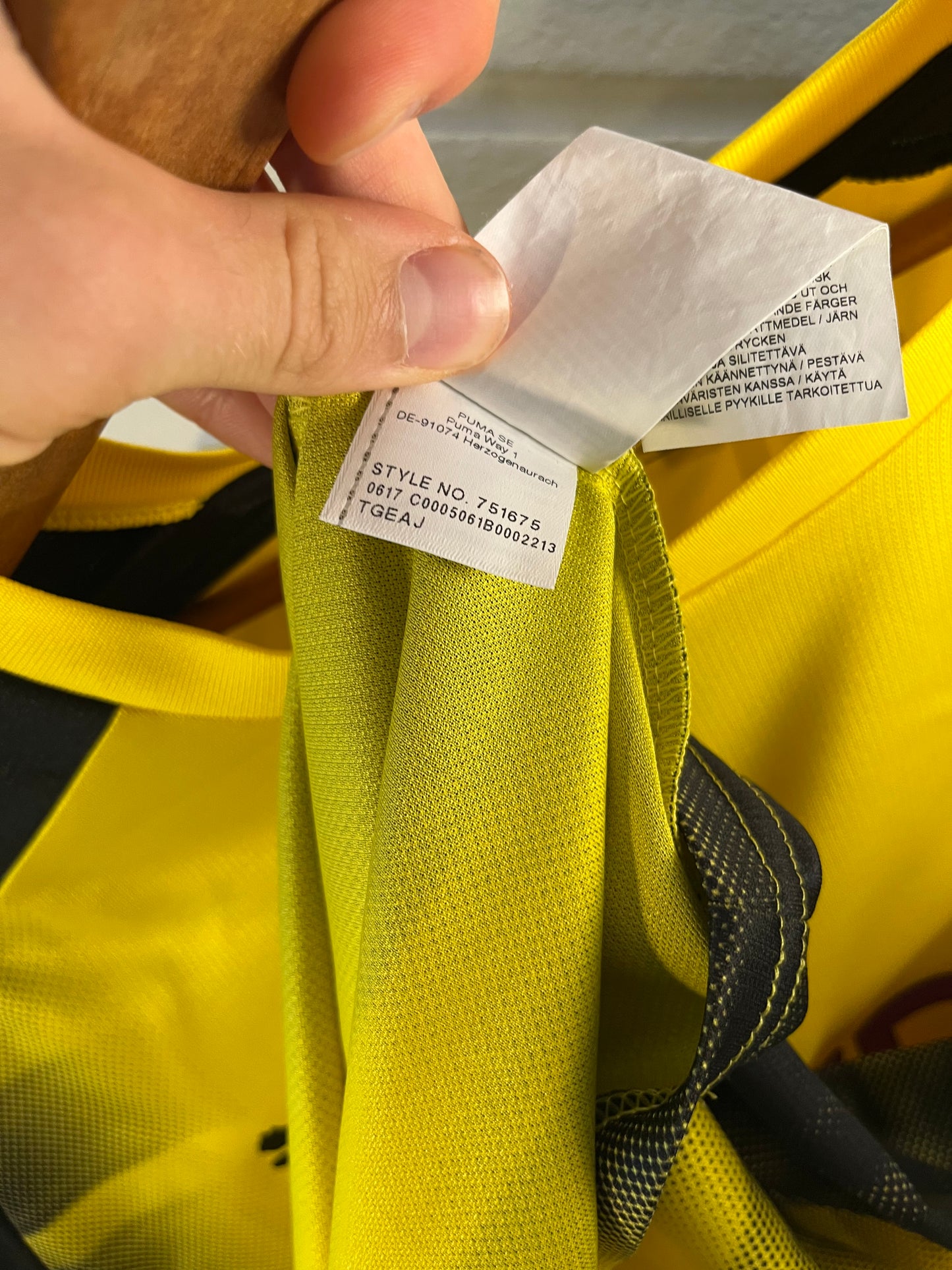 Dortmund 17/18 (H) - Reus #11 - 8/10 - Large