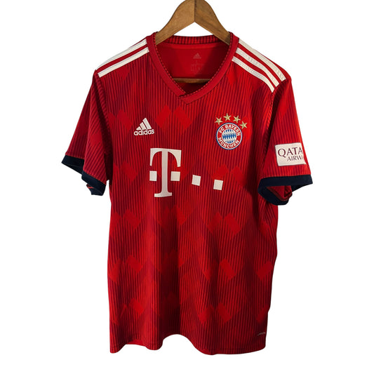 Bayern München 18/19 (H) - James #11 - 7.5/10 - Large