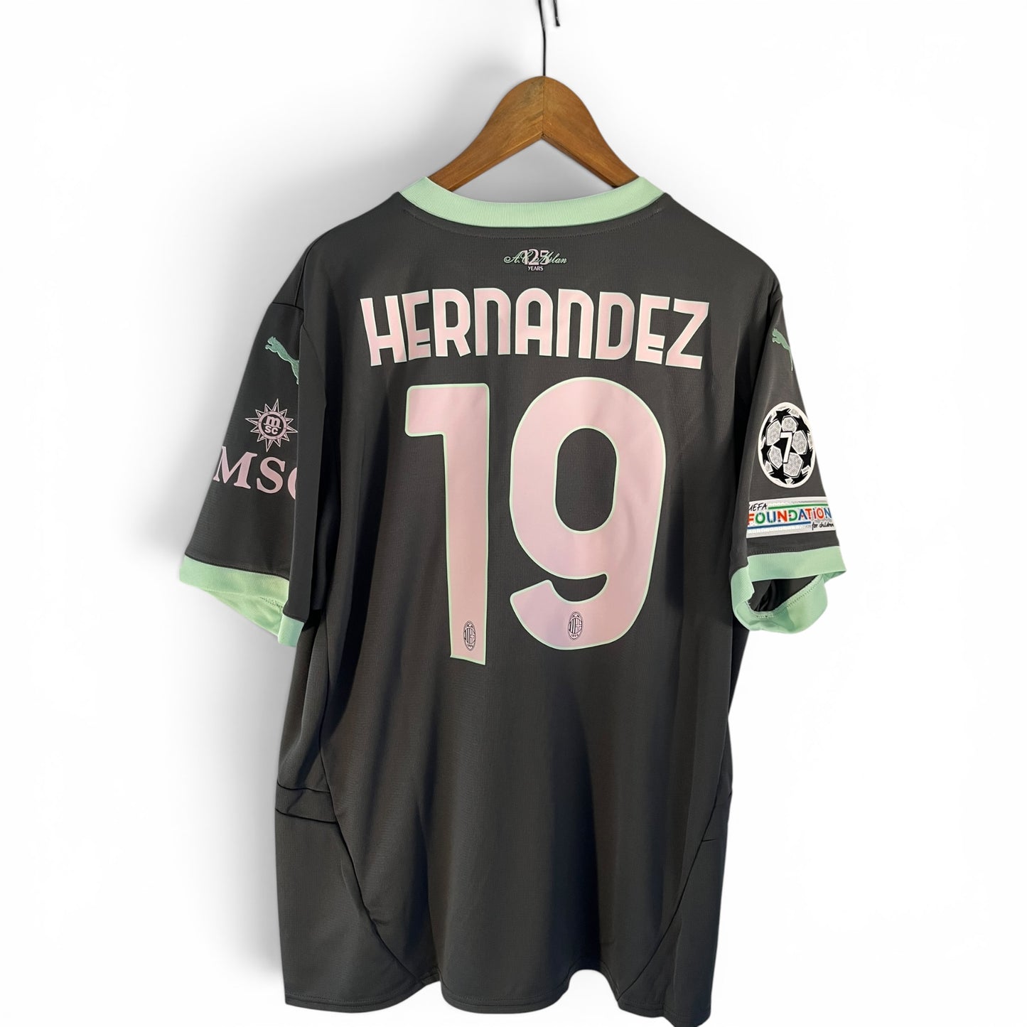 AC Milan 24/25 (T) - Hernandez #19 - 8/10 - X Large