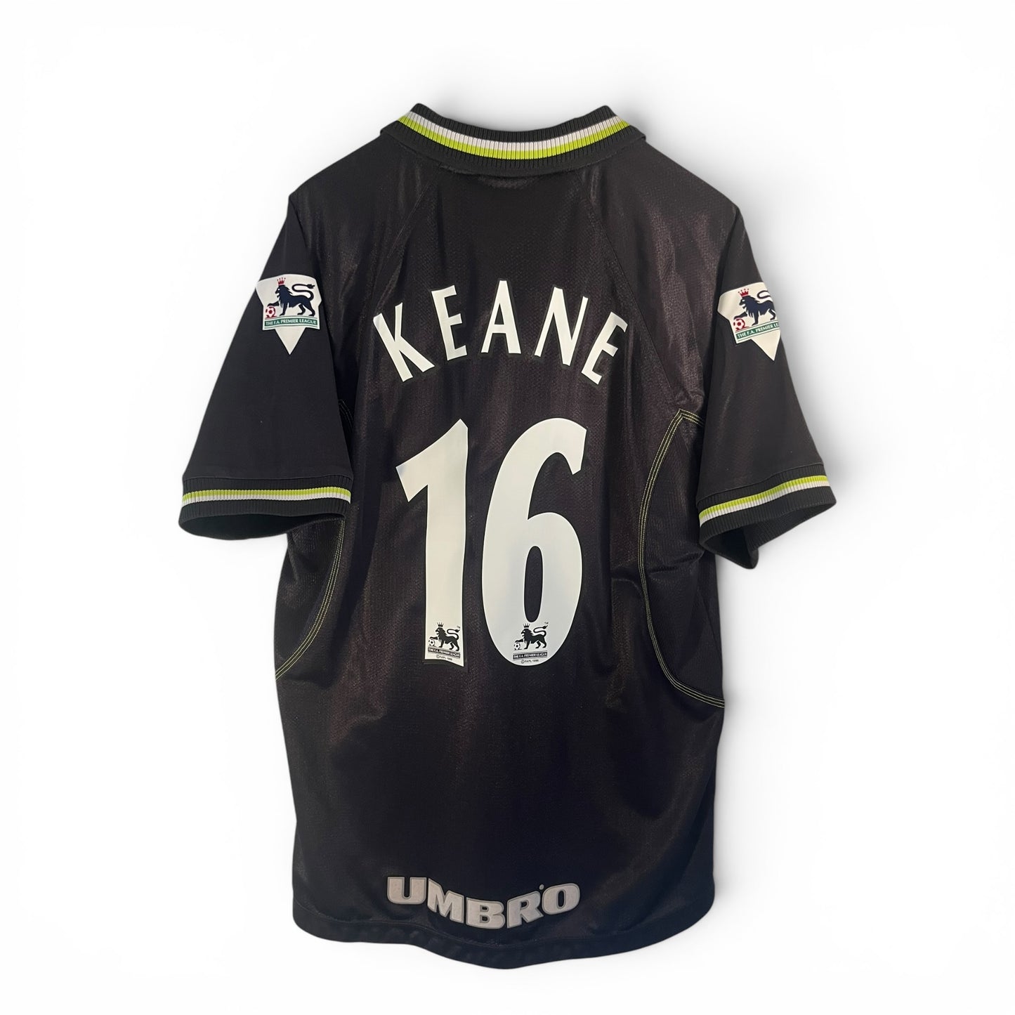 Manchester United 98/99 (T) - Keane #16 - 7.5/10 - Large