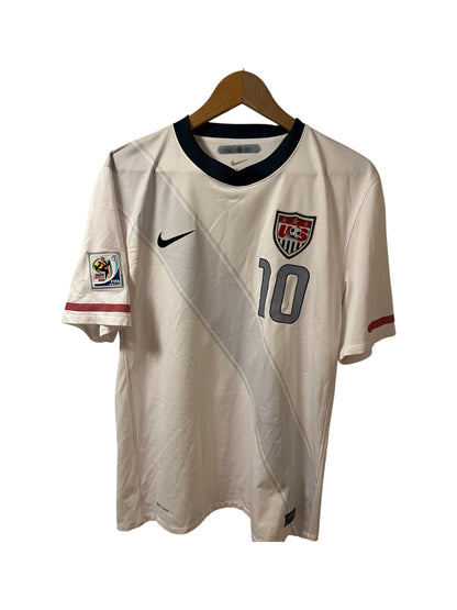 USA 10 (H)
Donovan #10
L • 7.5/10