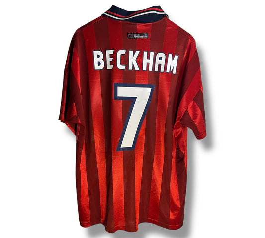 ENGLAND 97/99 (A)
Beckham #7
XL • 7.8/10